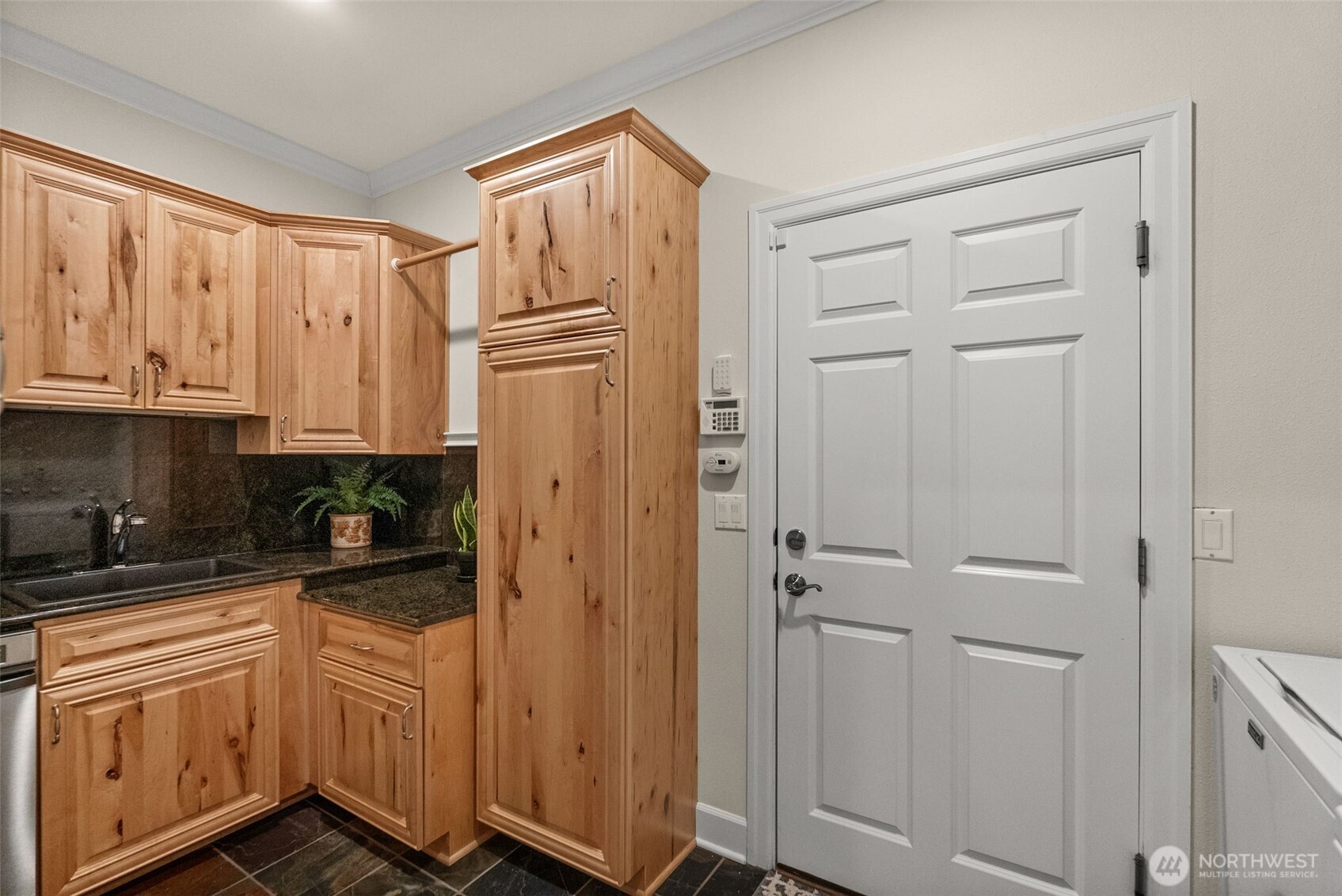 555 Hyak Drive Property Photo 19