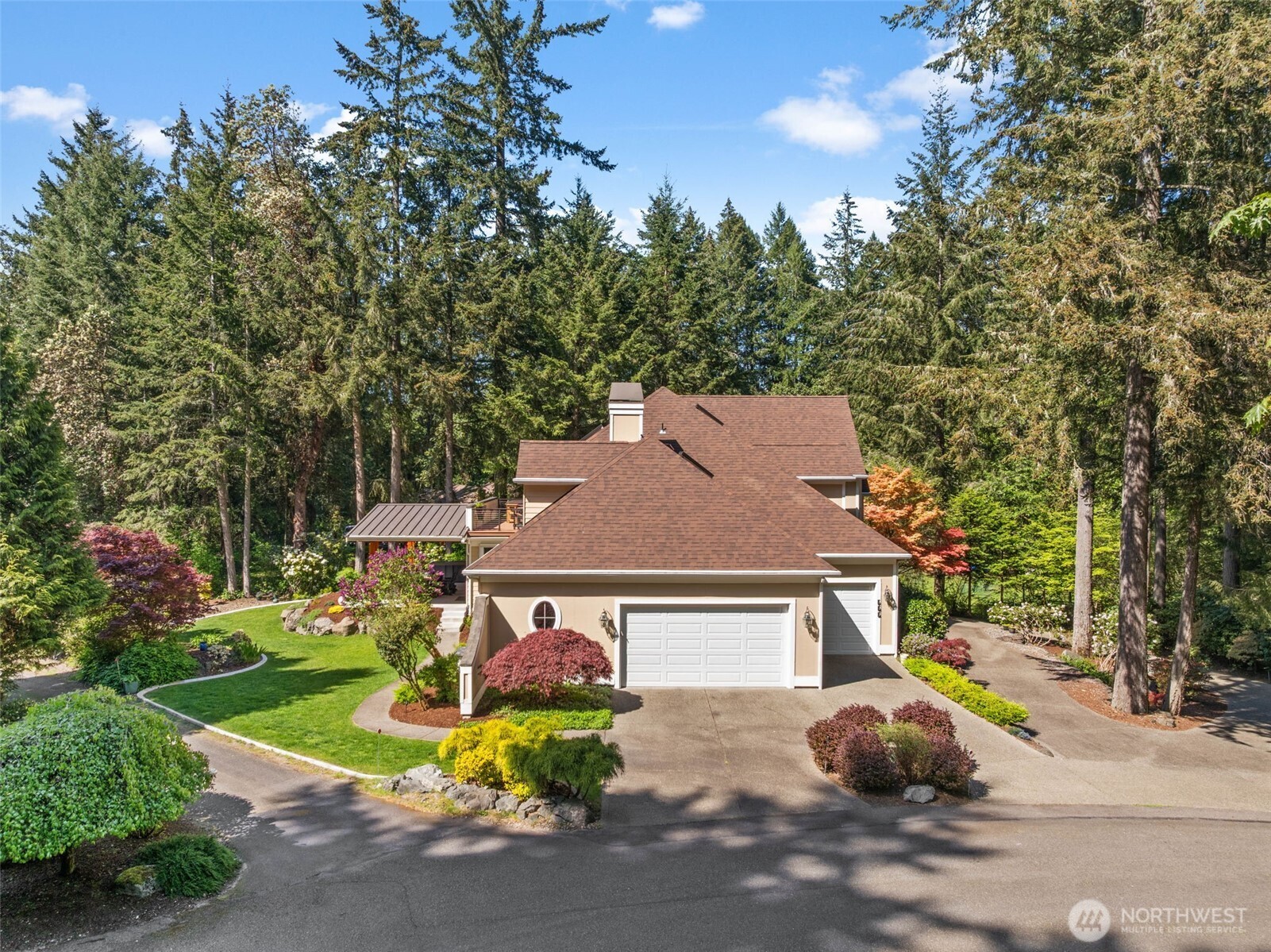 555 Hyak Drive Property Photo 37