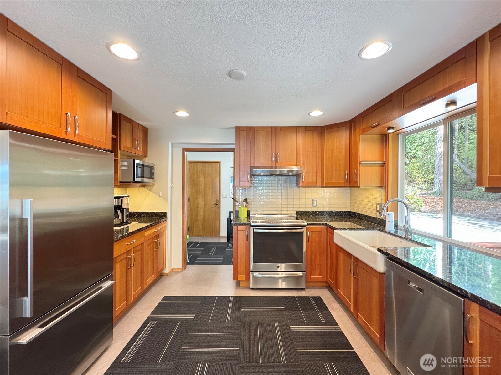 120 Bayview Lane Property Photo 8