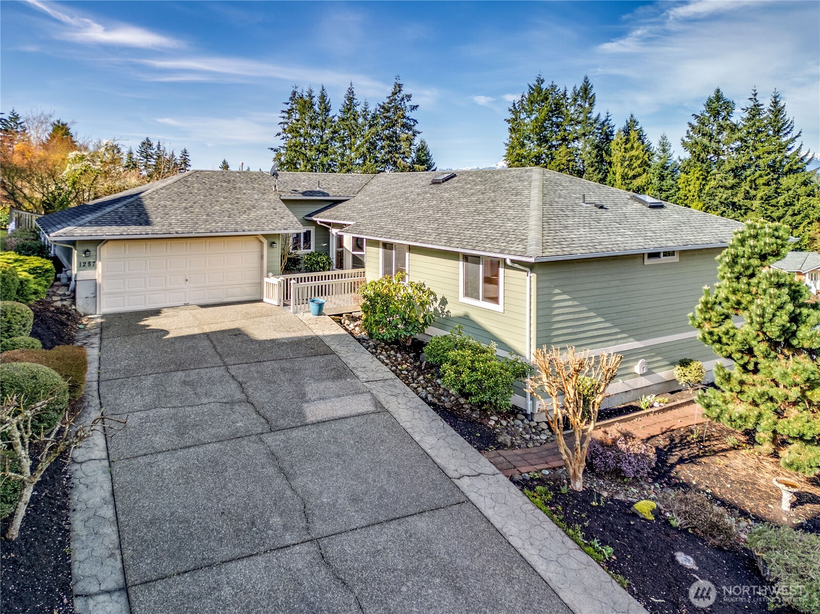 1287 Ne Odin Court Property Photo
