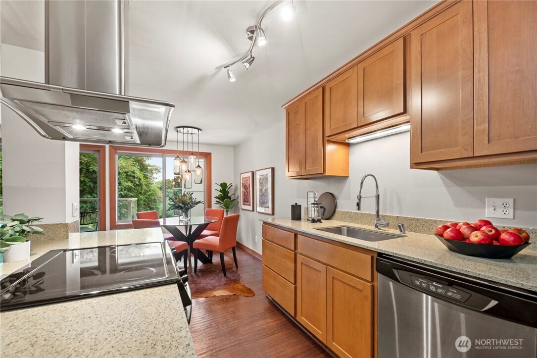 1730 Taylor Avenue 209 Property Photo 5