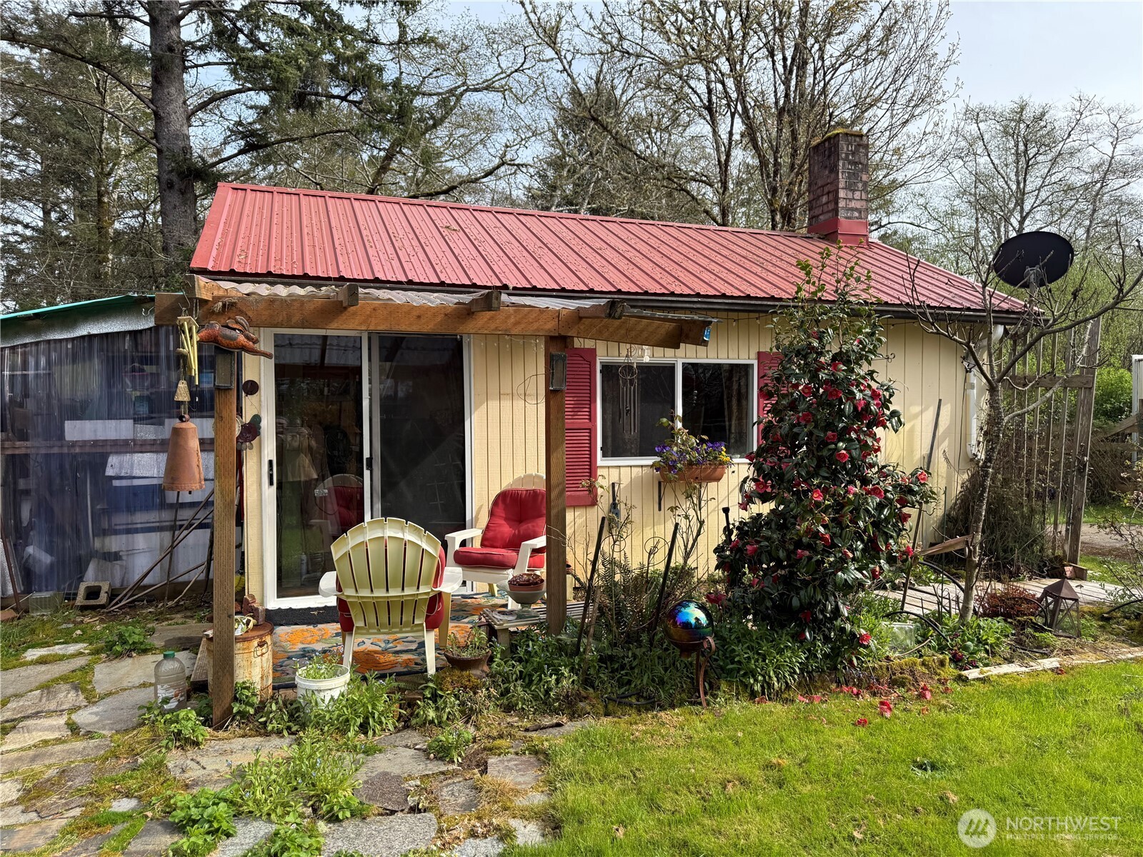 4270 Dexter Drive Property Photo 1
