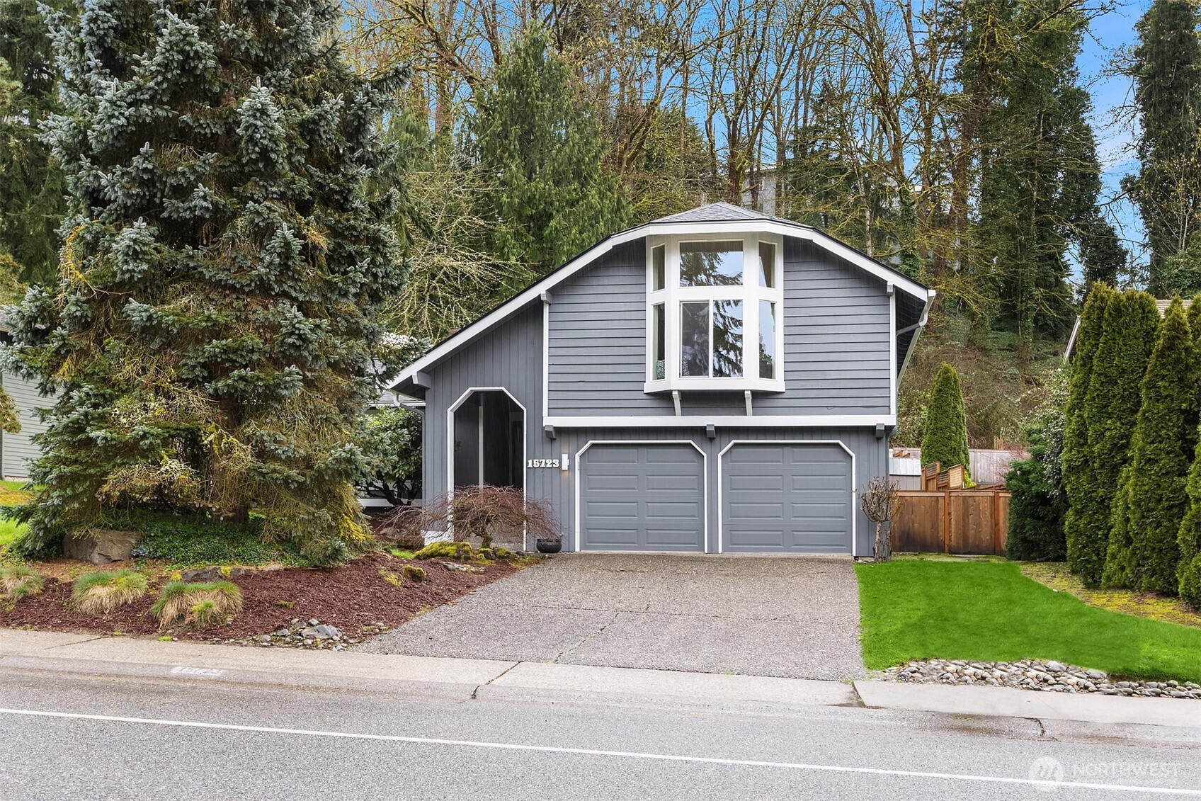 15723 Se 46th Way Property Photo 1