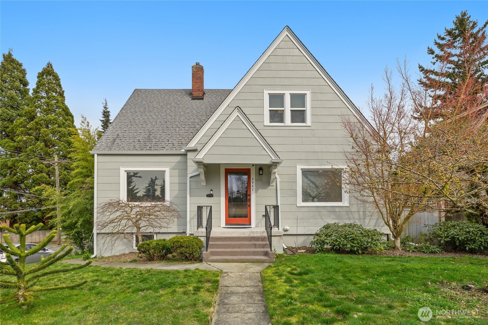 4947 N Pearl Street Property Photo