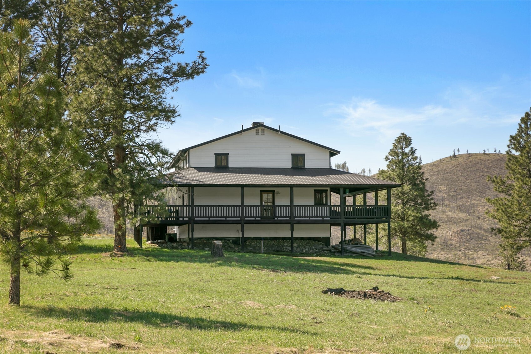 696 Texas Creek Rd Property Photo 1