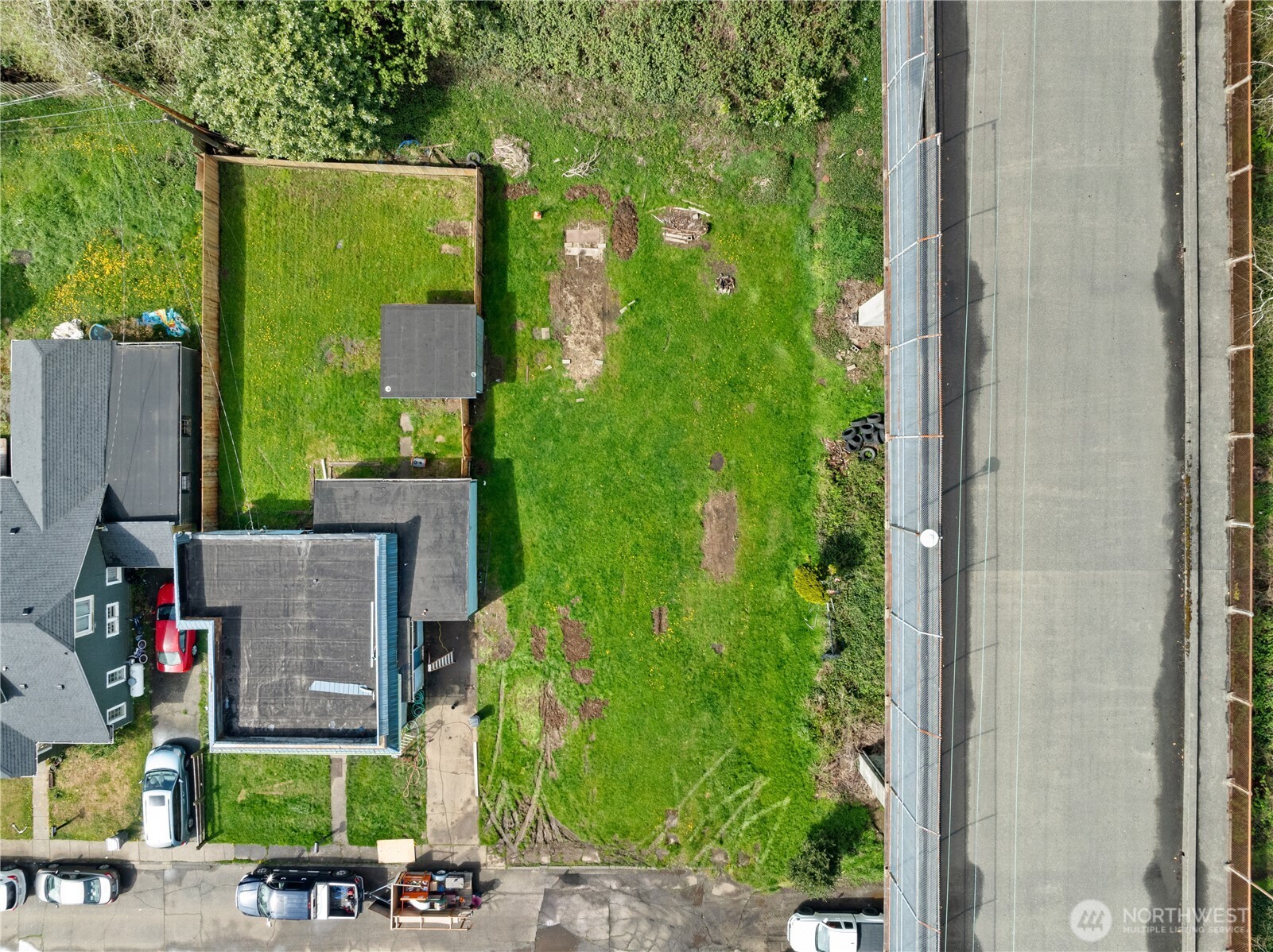 829 Canyon Court Property Photo 3