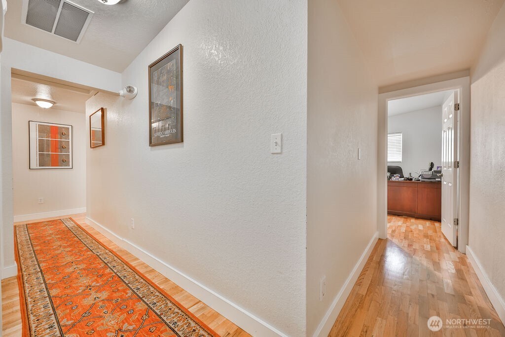 4008 S Pine Street Property Photo 25