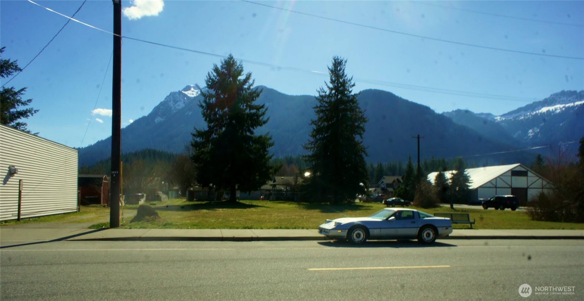 1095 Darrington Street Property Photo 2