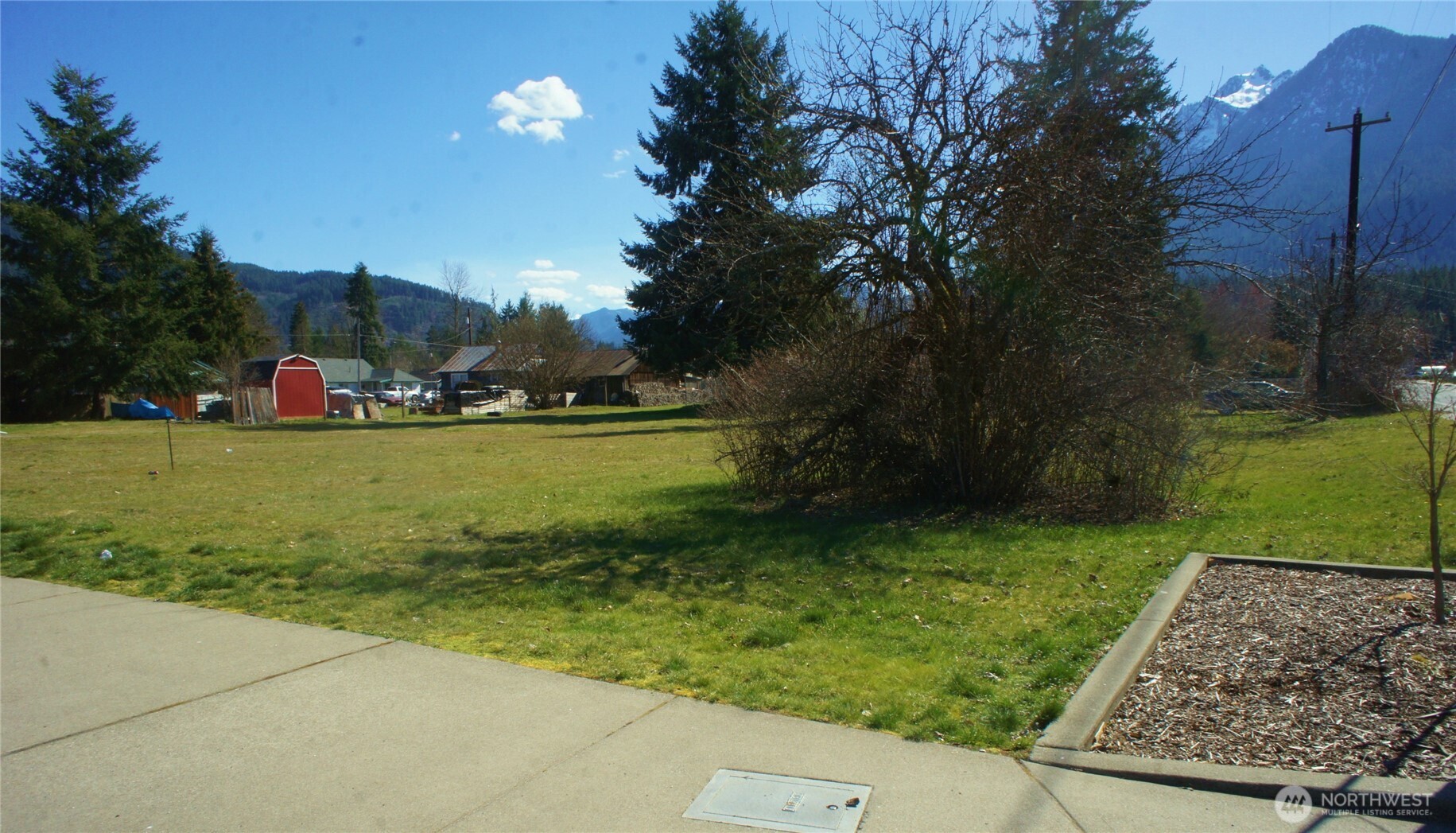 1095 Darrington Street Property Photo 3
