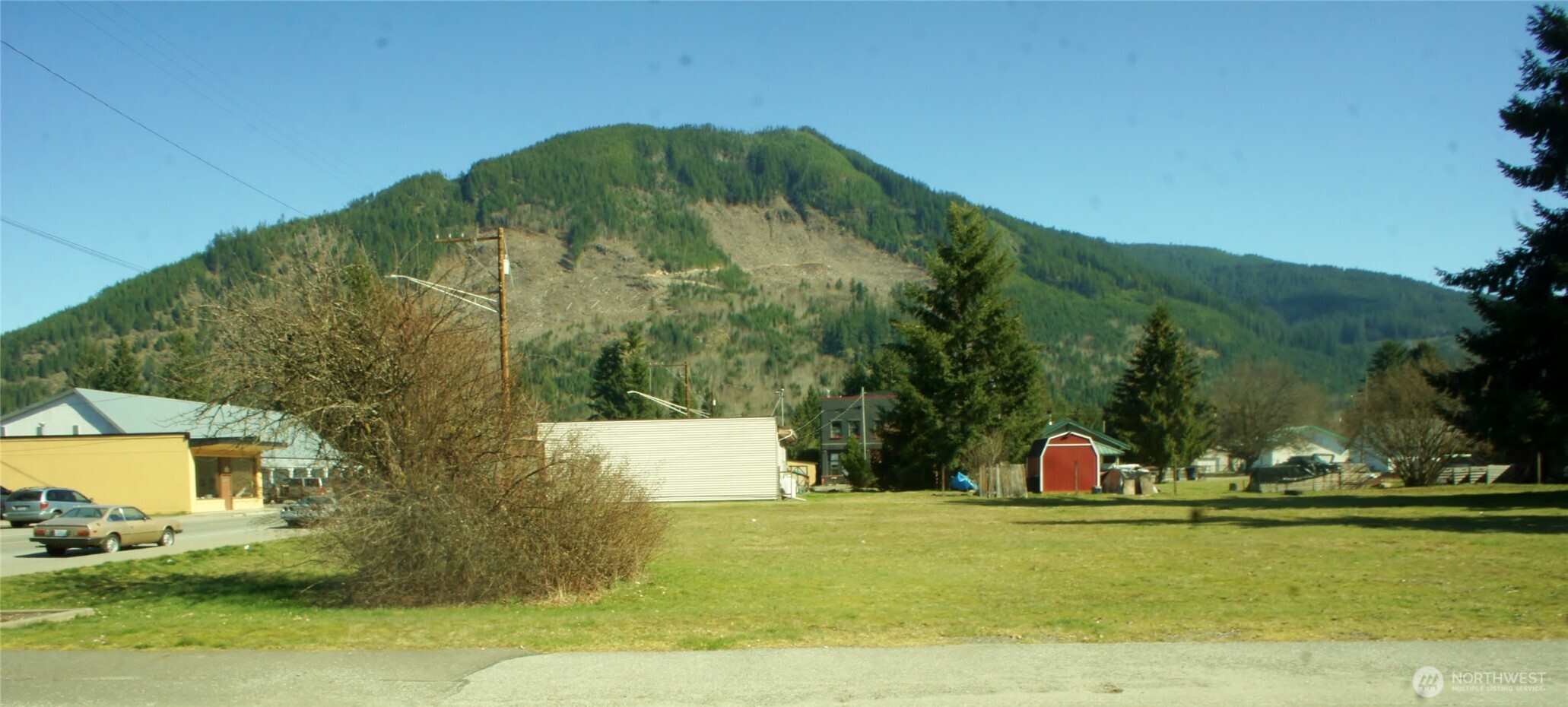 1095 Darrington Street Property Photo 4