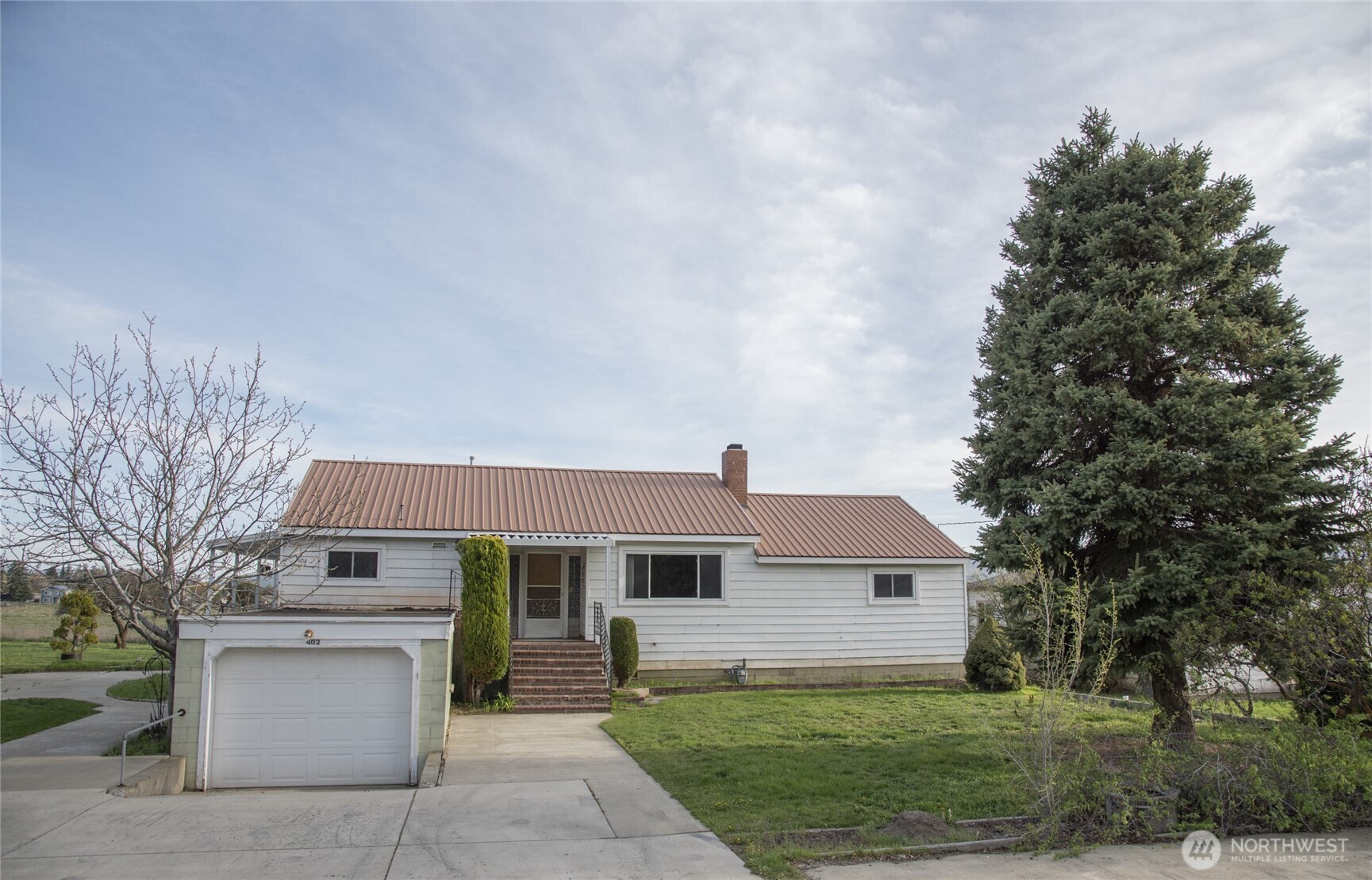 402 W Helena Avenue Property Photo