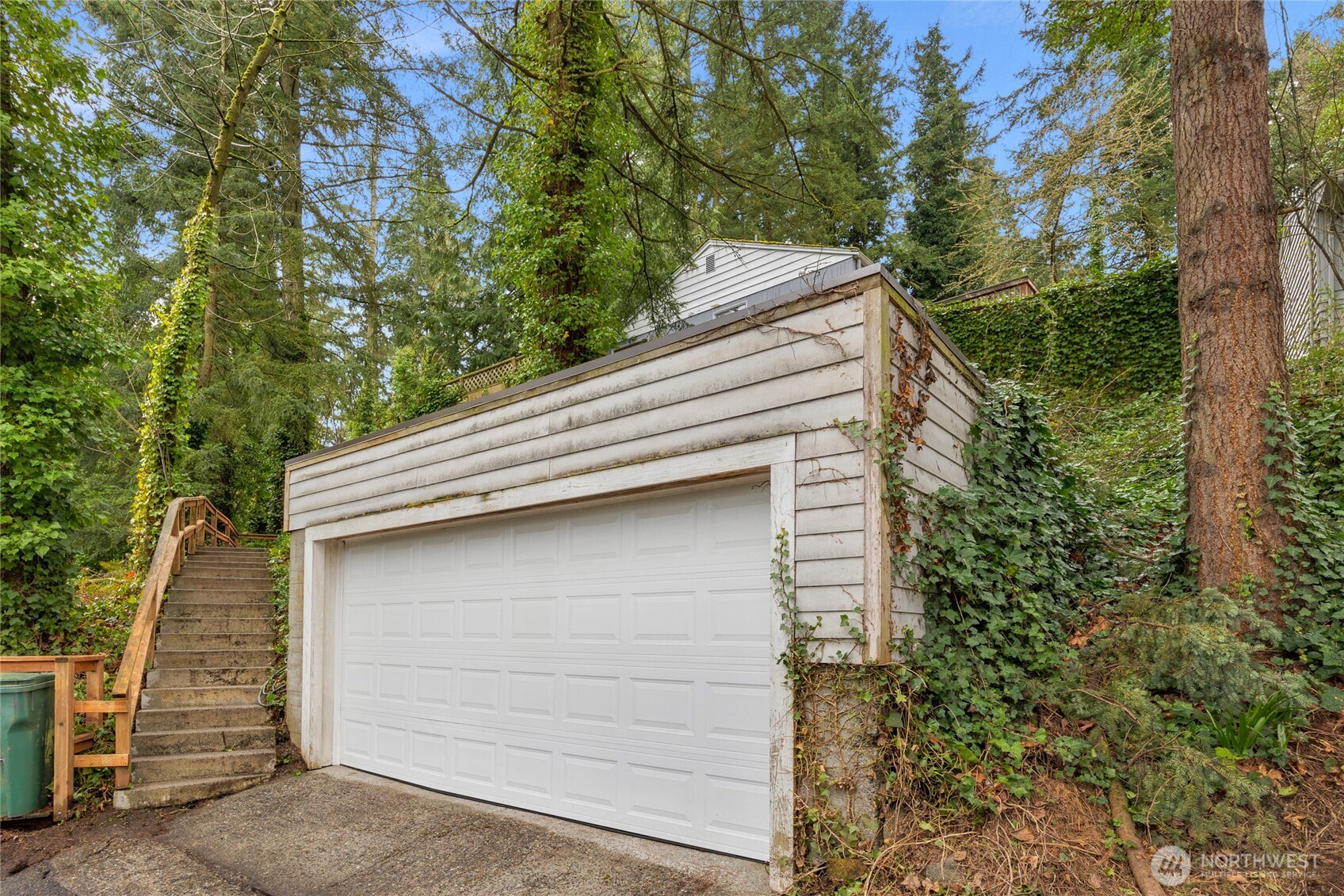 13909 4th Avenue Property Photo