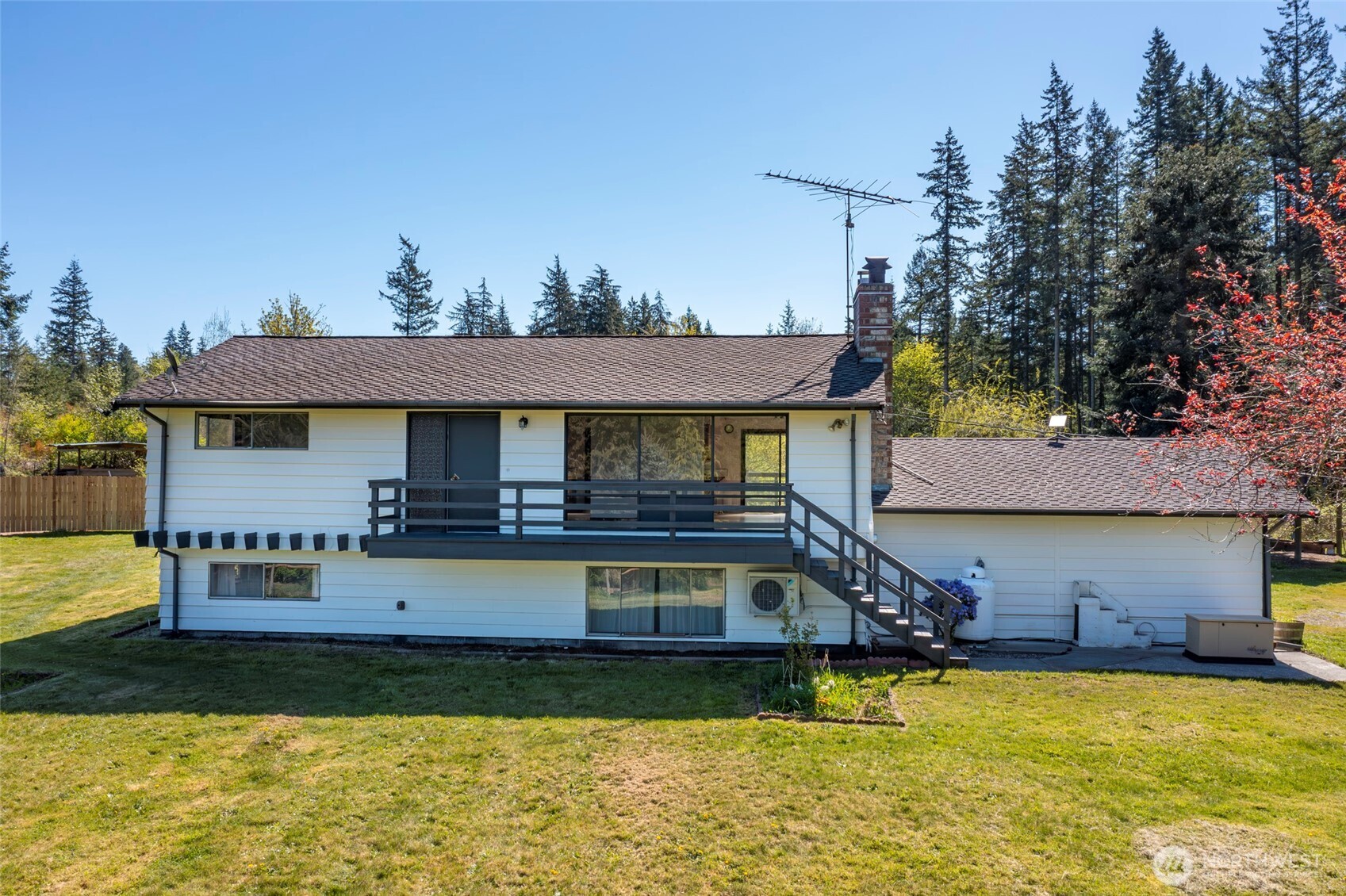 650 Devries Road Property Photo 1