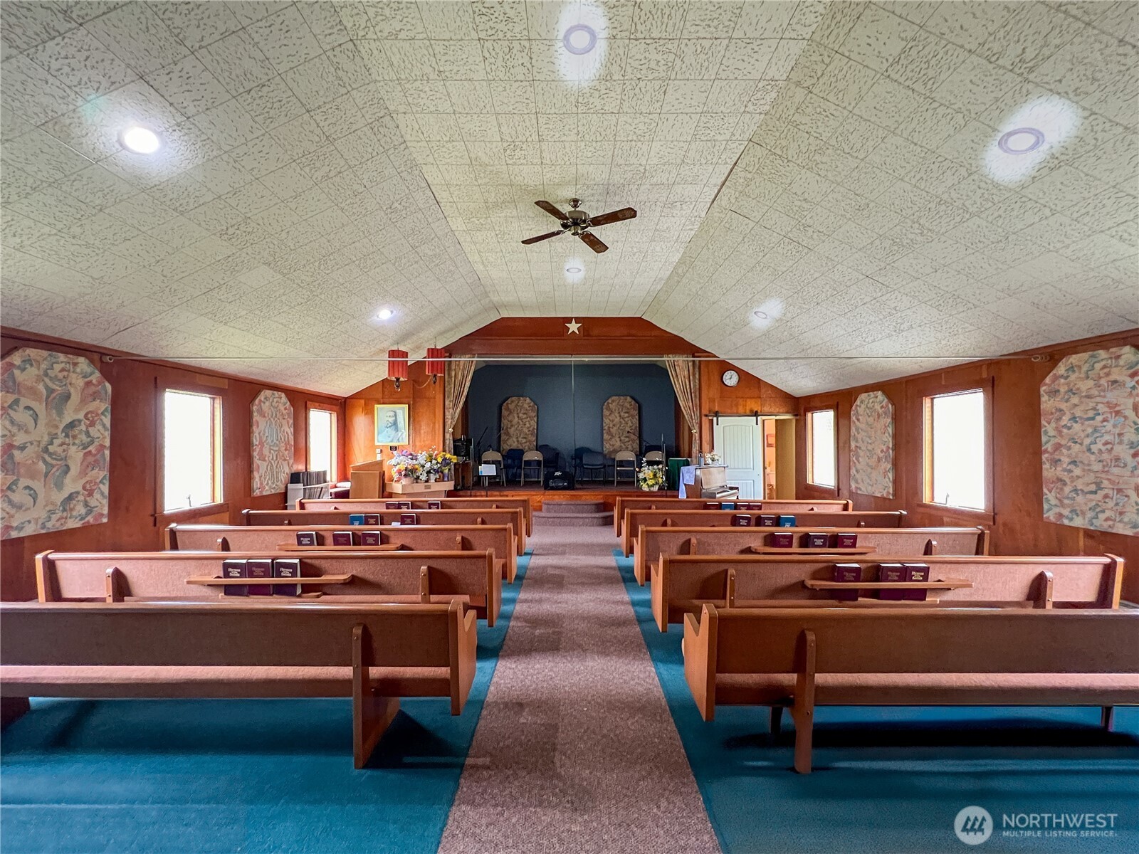 5469 Us Highway 101 Property Photo 5