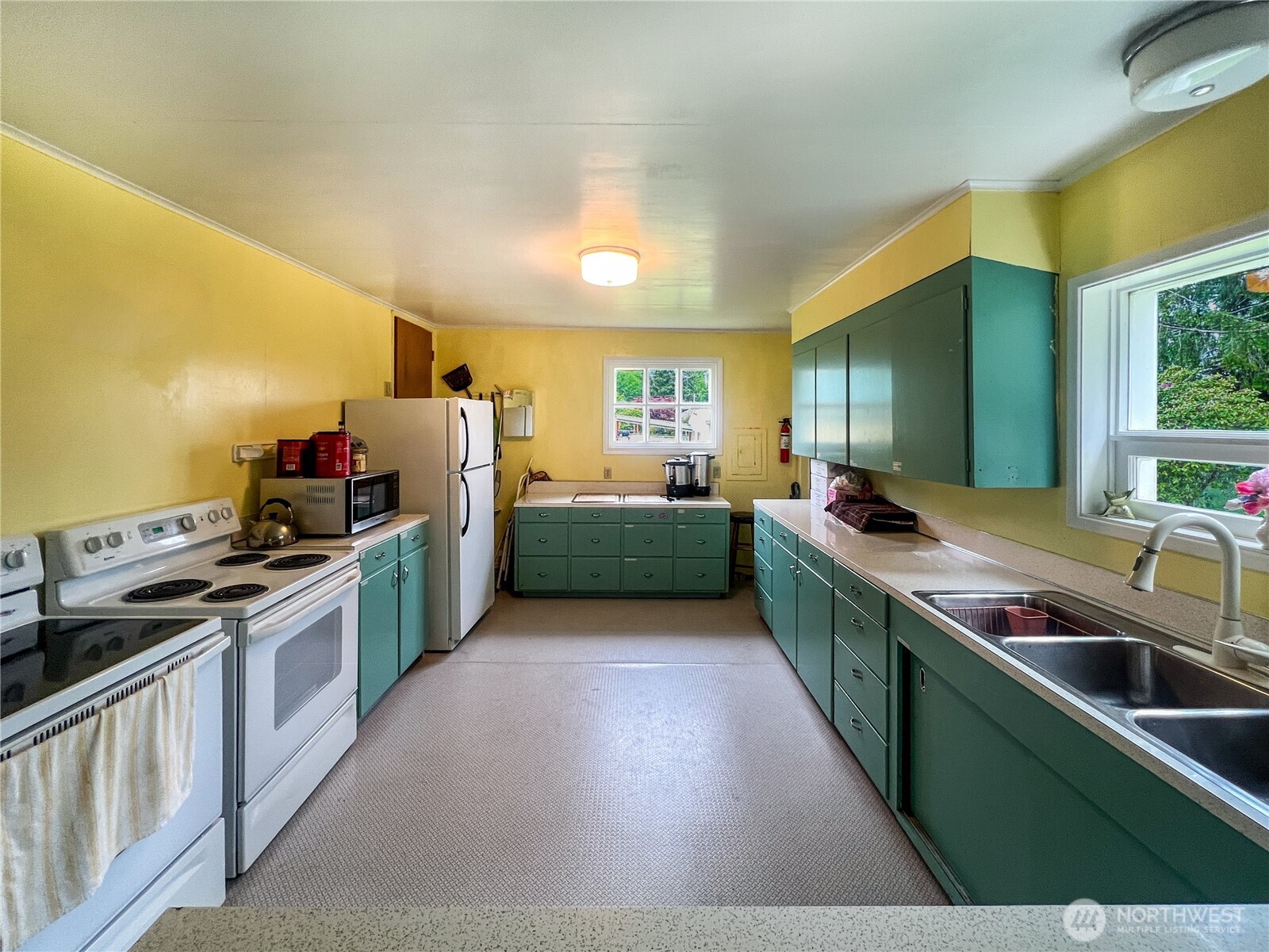 5469 Us Highway 101 Property Photo 7