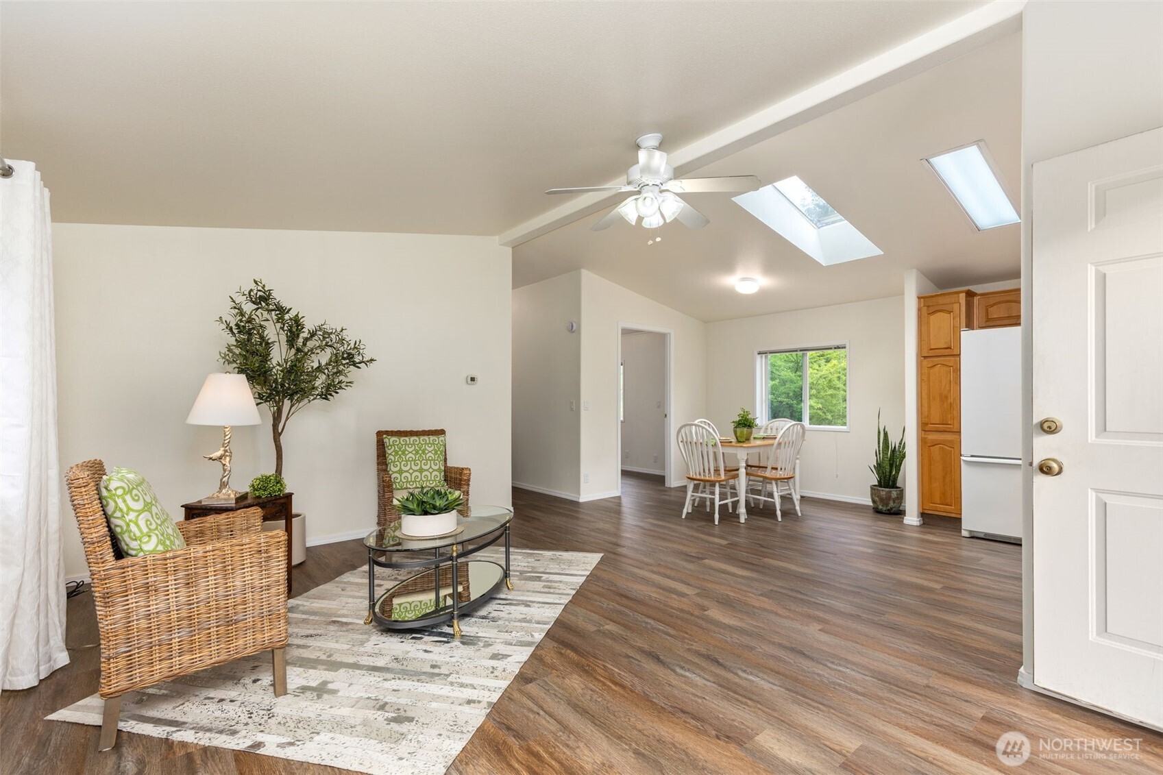 135 Nw Walker Road Property Photo 24