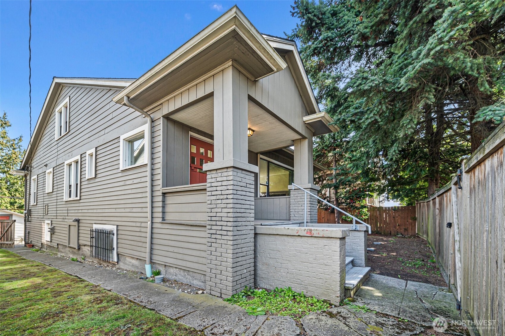 5016 7th Ave Ne Property Photo 34