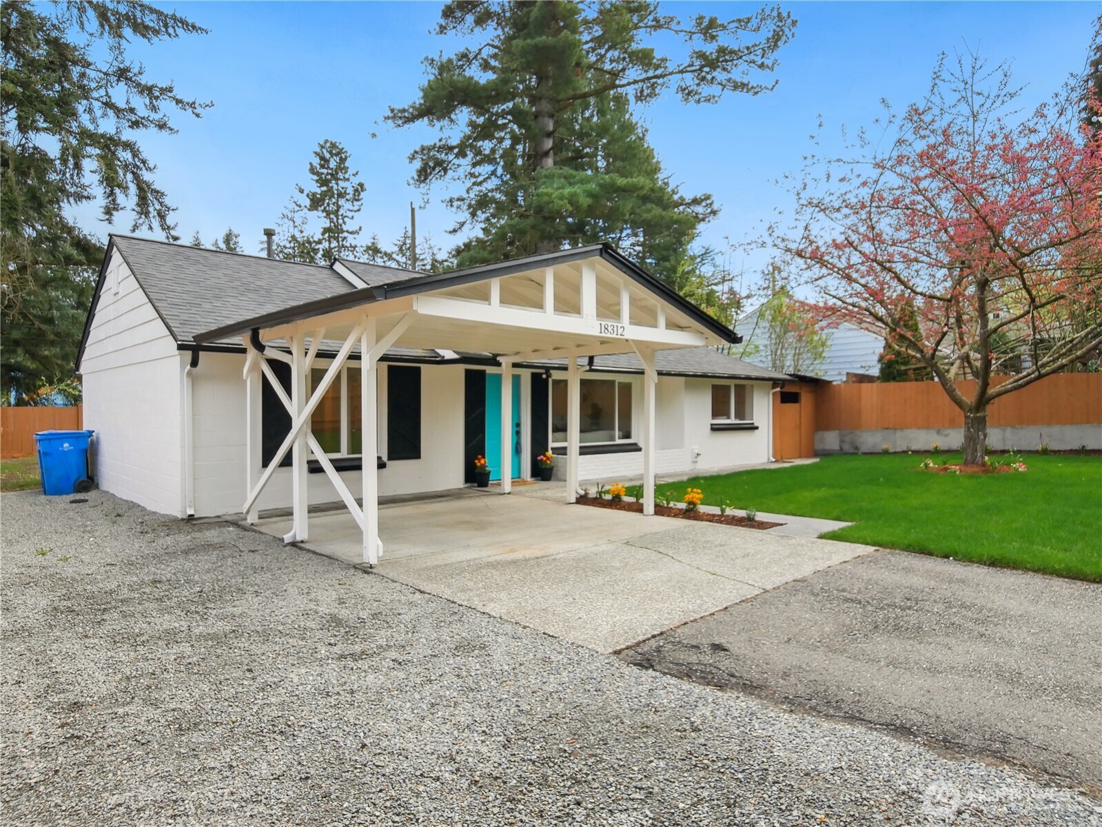 18312 8th Avenue Property Photo 1