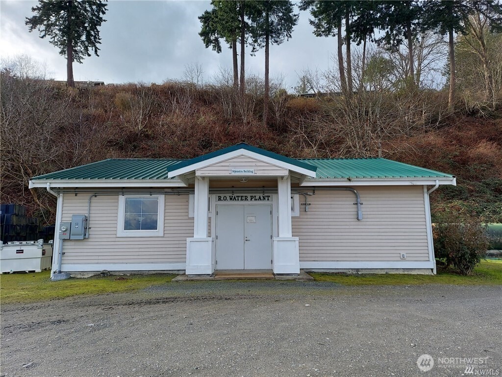 99 B Port Gardner Drive Property Photo 17