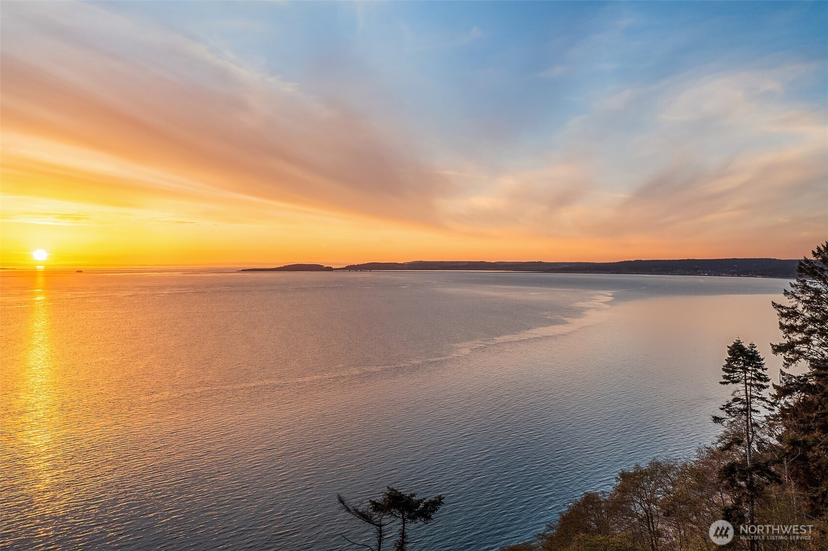 2180 Inverness Way Property Photo 4