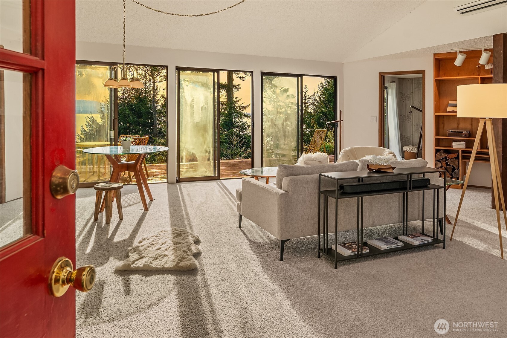 2180 Inverness Way Property Photo 5