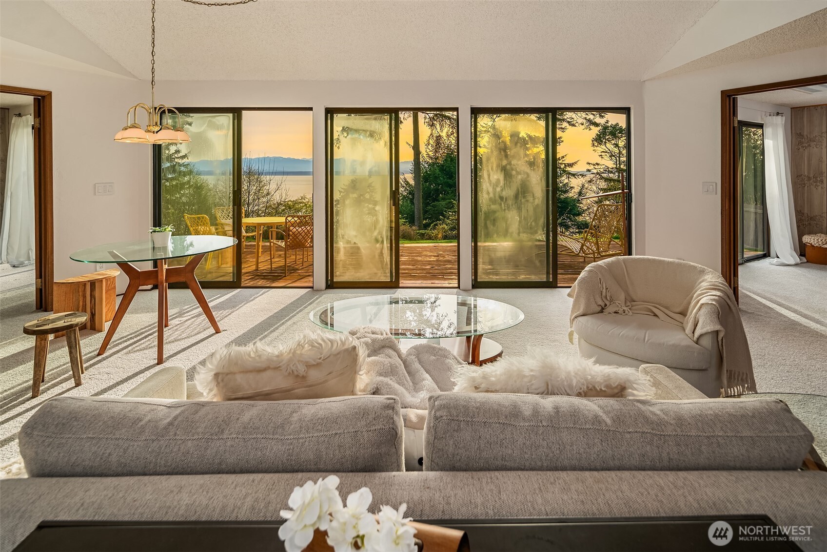 2180 Inverness Way Property Photo 6