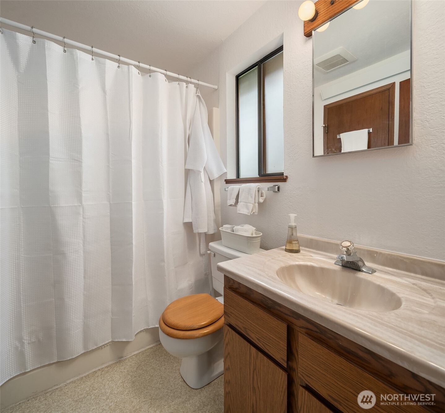 2180 Inverness Way Property Photo 11