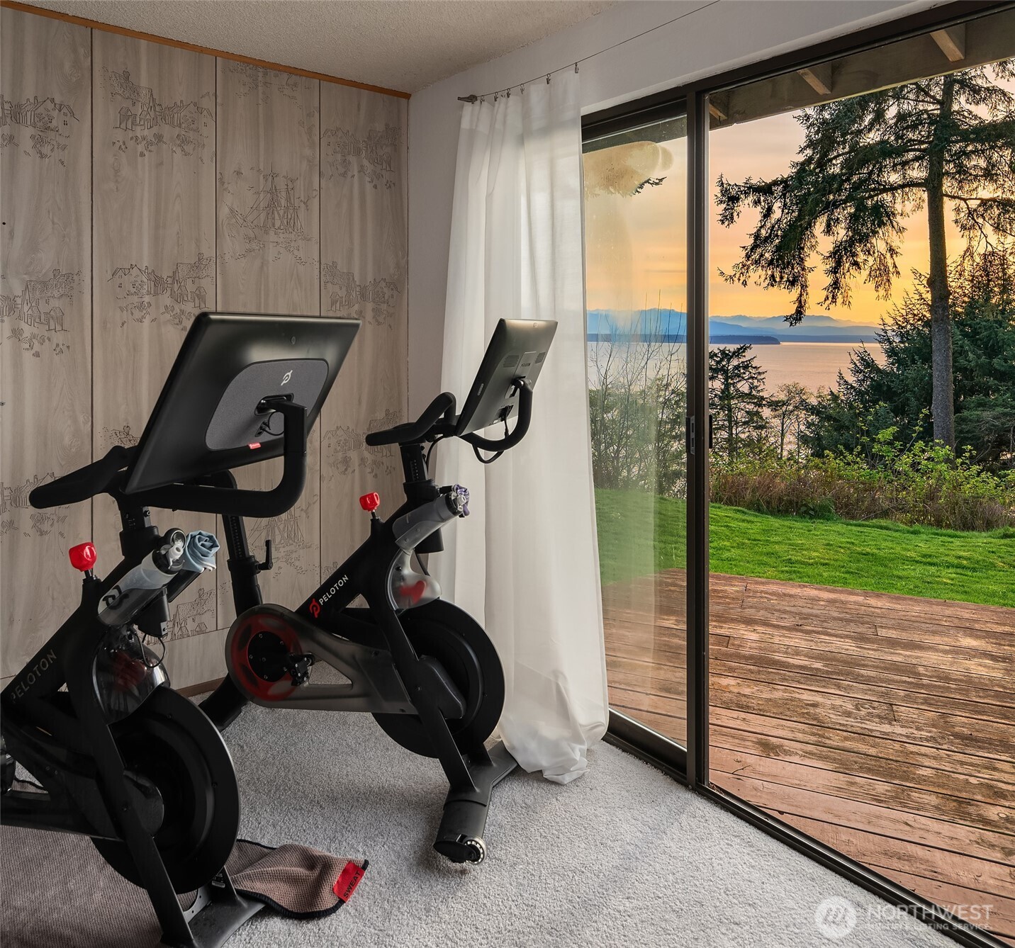 2180 Inverness Way Property Photo 14