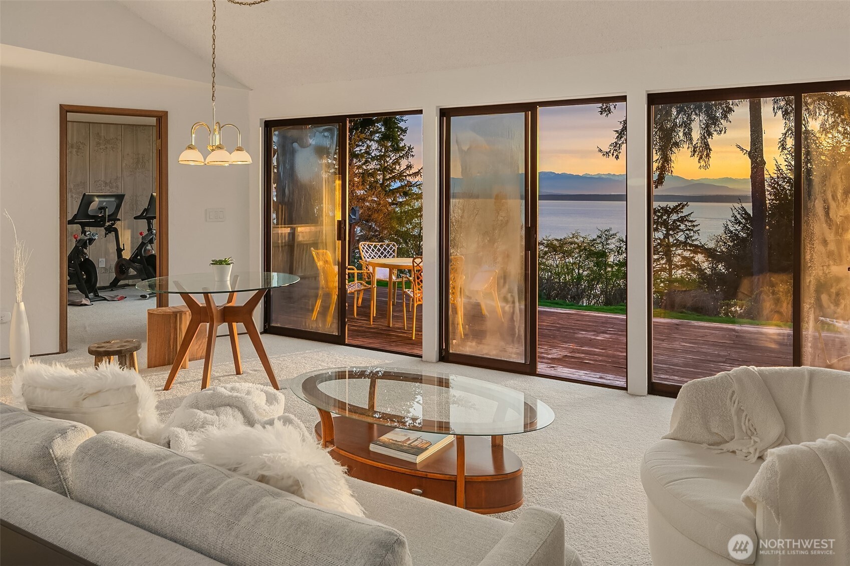 2180 Inverness Way Property Photo 16