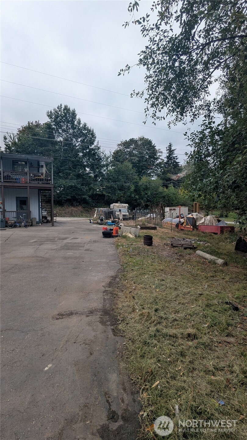 411 Highbank Road Property Photo 7