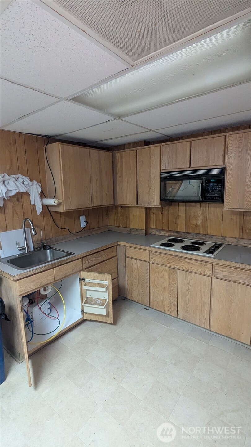 411 Highbank Road Property Photo 11
