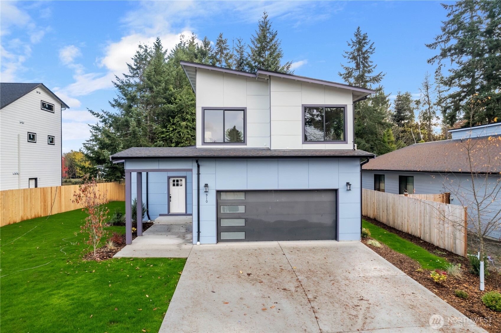 910 104th Street Ct Property Photo 1