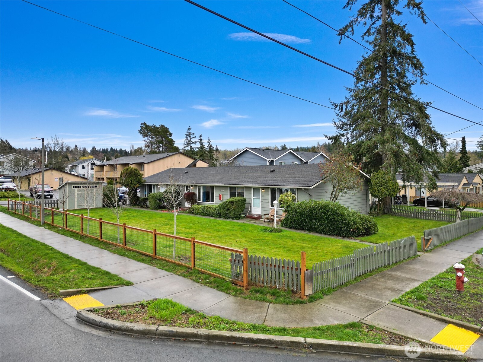 2100 Texas Street Property Photo