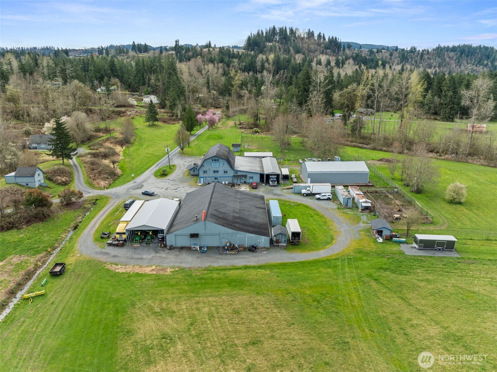 41026 Ski Park Road Property Photo 2