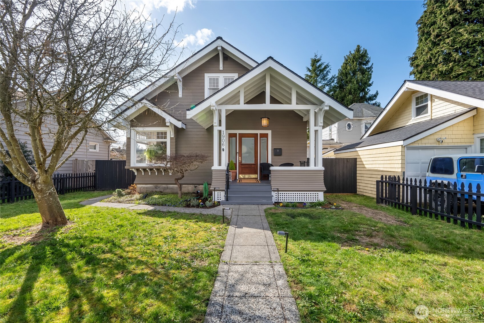 1906 Lombard Avenue Property Photo