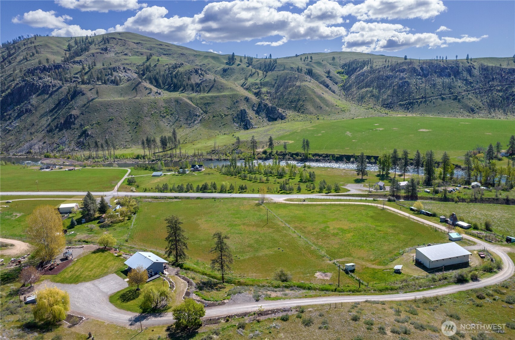2081 Highway 153 Property Photo 1
