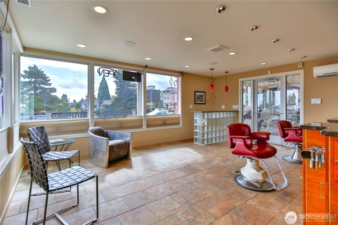 4601 Aurora Avenue Property Photo 16