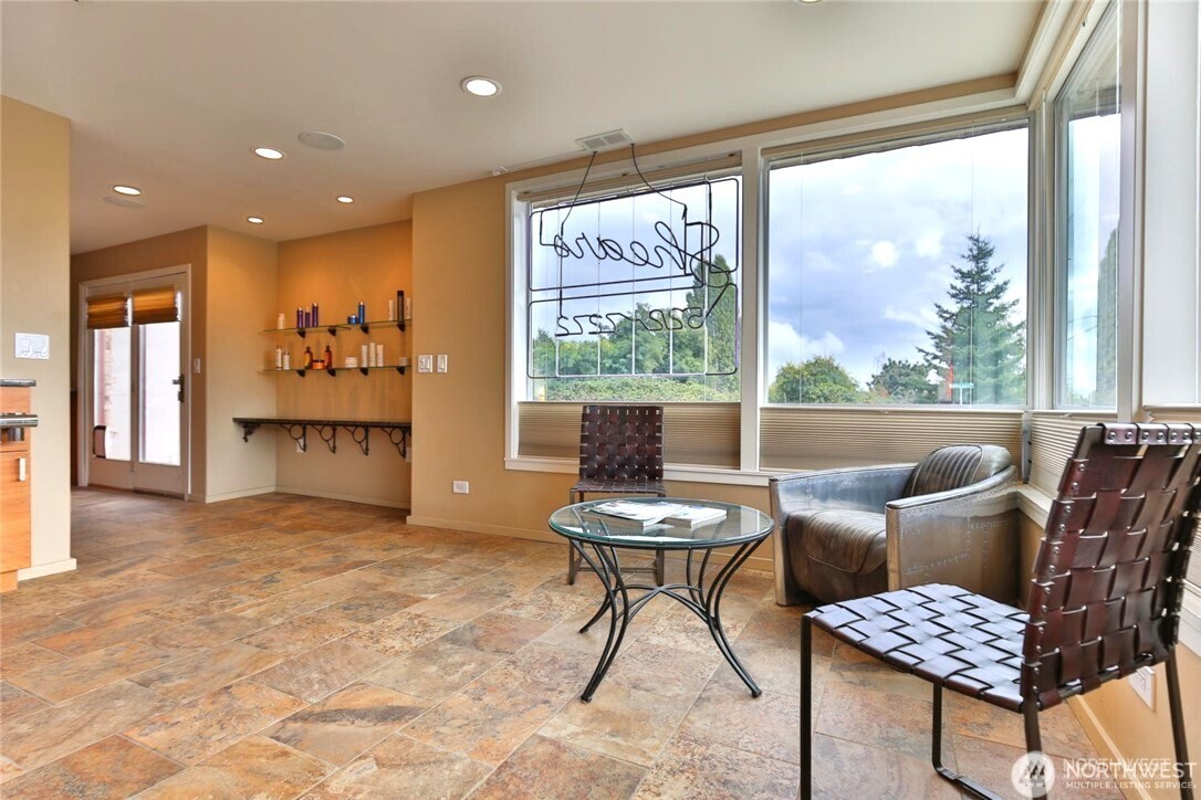 4601 Aurora Avenue Property Photo 17