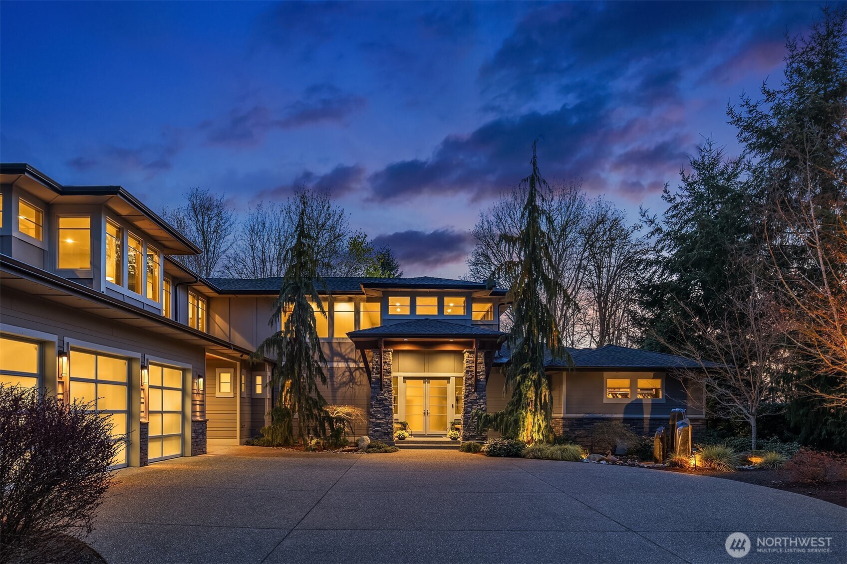 949 7th Court Property Photo