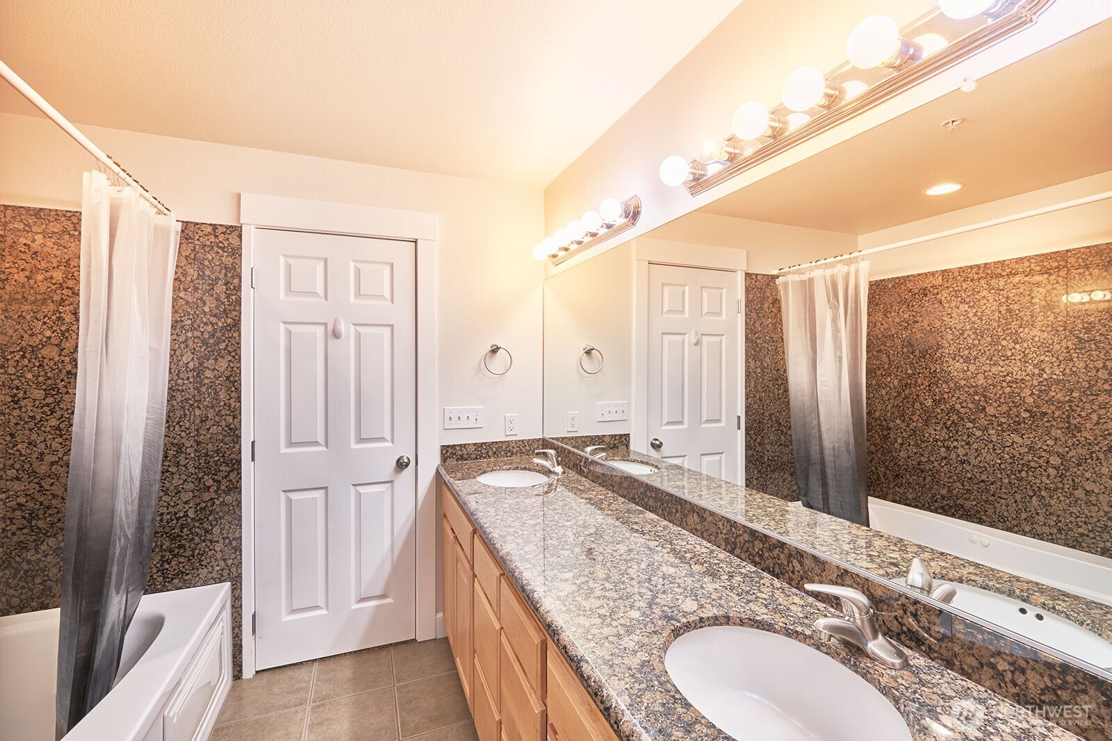 2815 Willows Road 229 Property Photo 14