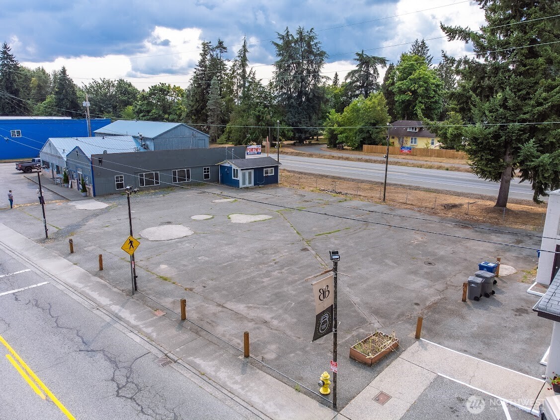 316 N West Avenue Property Photo