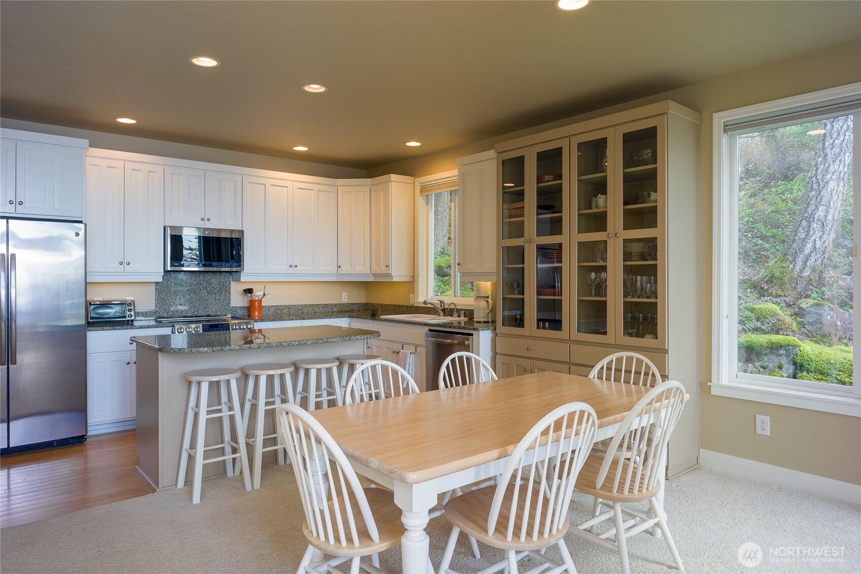 250 Switchback Road Property Photo 9