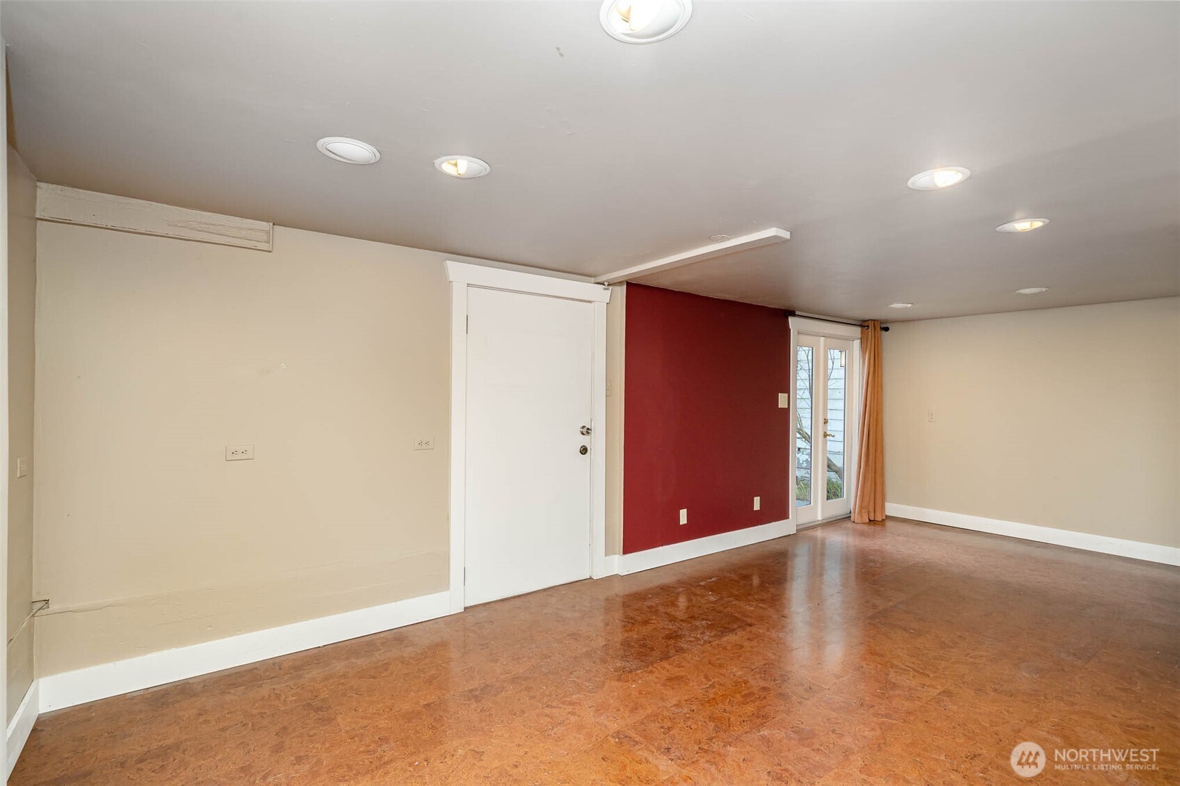 8040 16th Avenue Property Photo 3