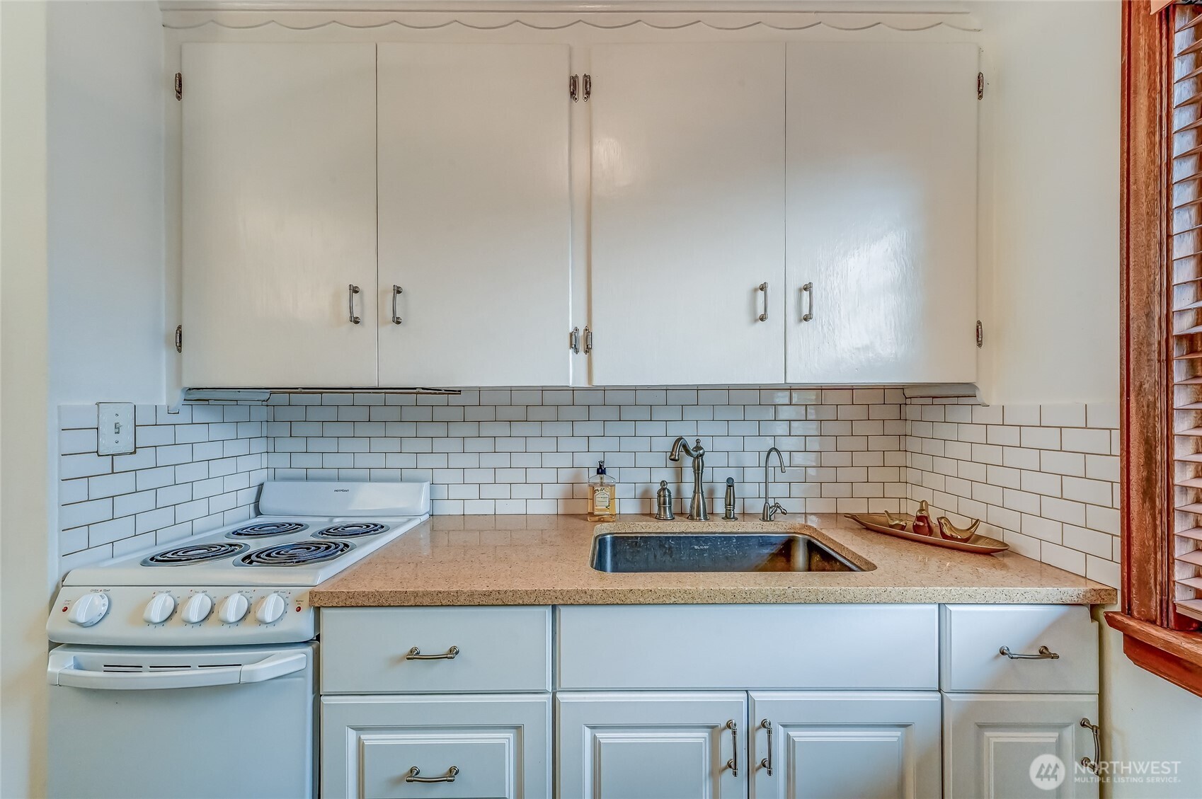 7868 Green Lake Drive Unit 9 Property Photo 9