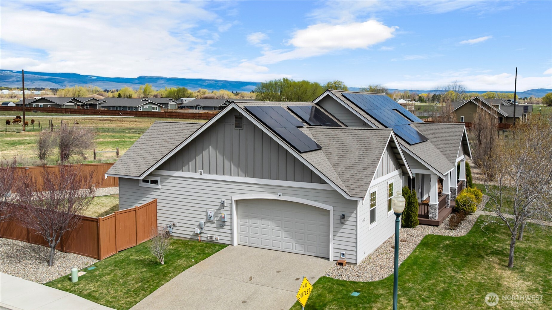 1013 E Sanders Road Property Photo