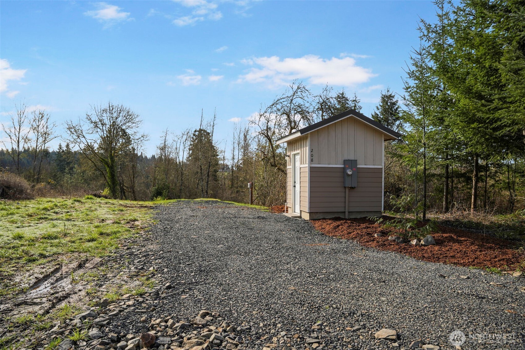 208 Sanderson Road Property Photo 6