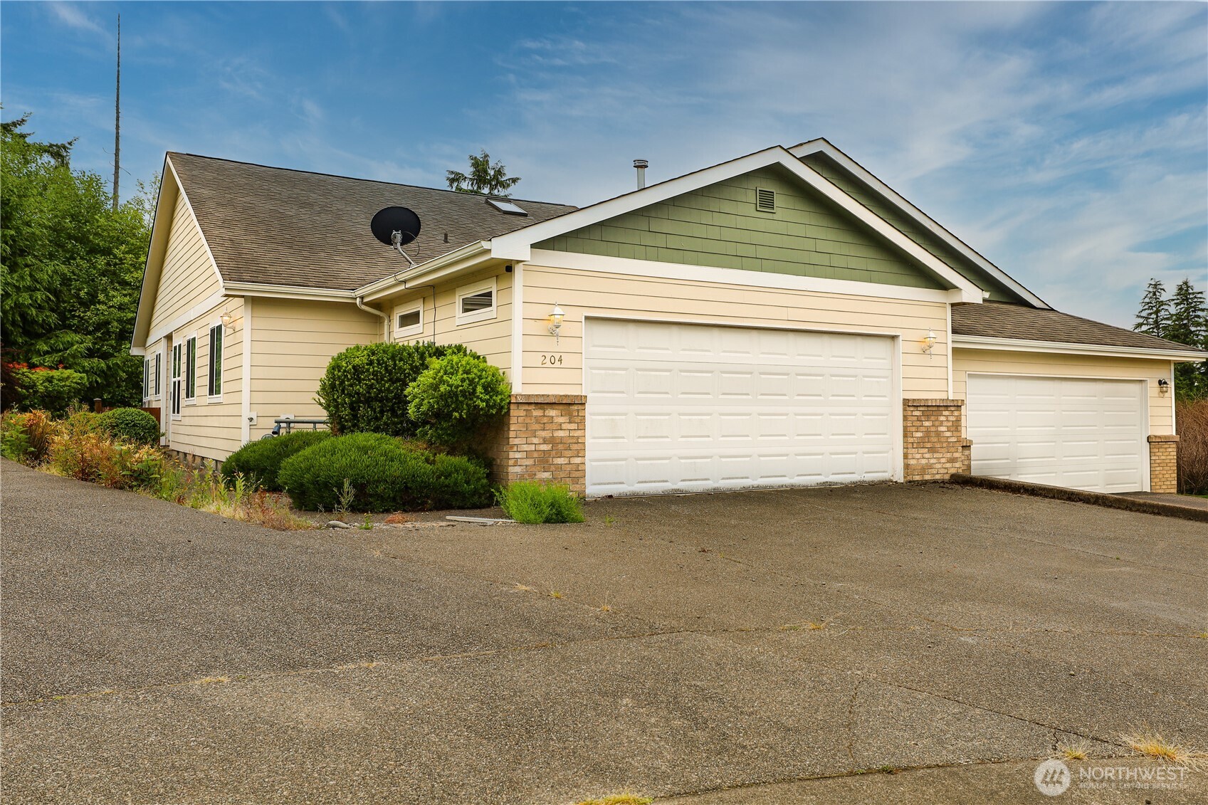 204 Brant Lane Property Photo 1