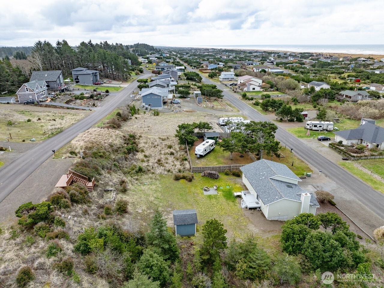 35009 J Place Property Photo 5