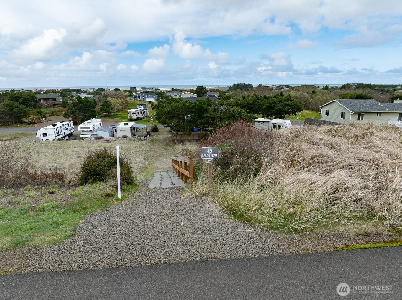 35009 J Place Property Photo 16