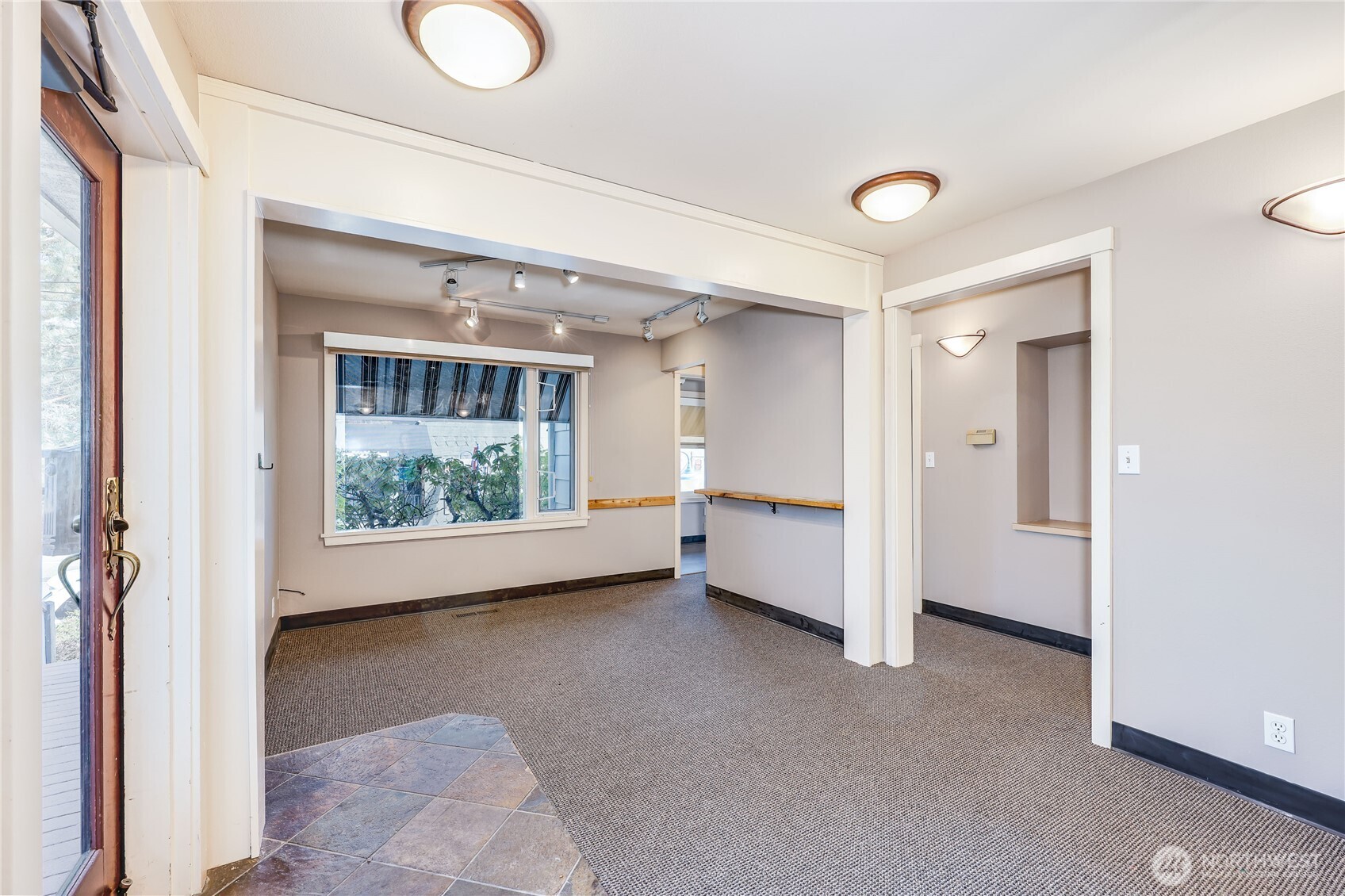 19163 Jensen Way Property Photo 14